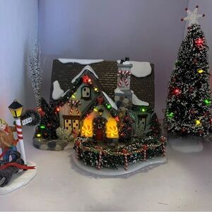 Department 56 Snow Village
The Peppermint House